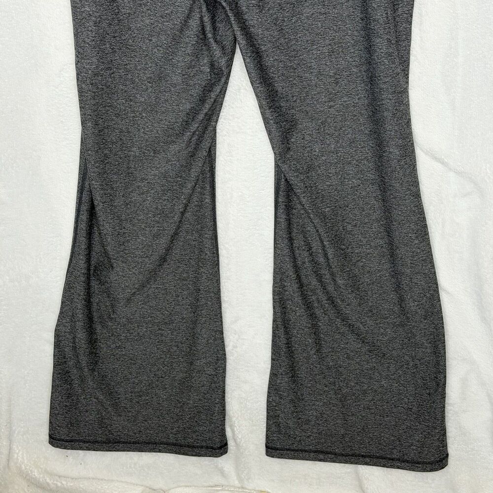 Old Navy Women's High-Waisted CloudComfy Flare Leggings Gray Size XXL Athleisure - Picture 11 of 15